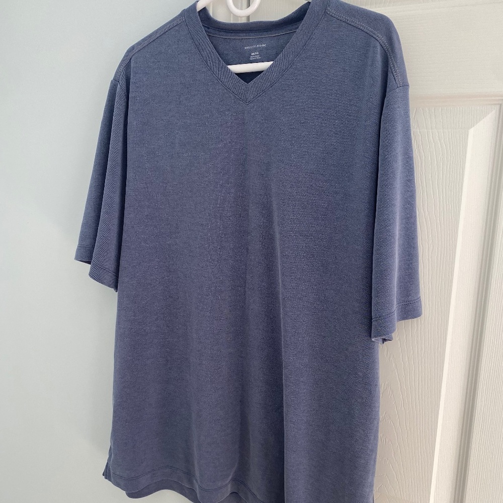 Saks Fifth Avenue V-neck Tshirt